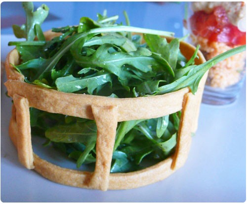 cage-roquette1 Tartine feuilletée, verrine de taboulé à l’houmous et roquette en cage : Trio d’entrée estivale