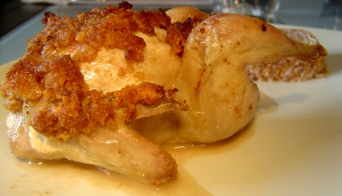 Caille en croûte de pain depice, oignon caramélisé au miel