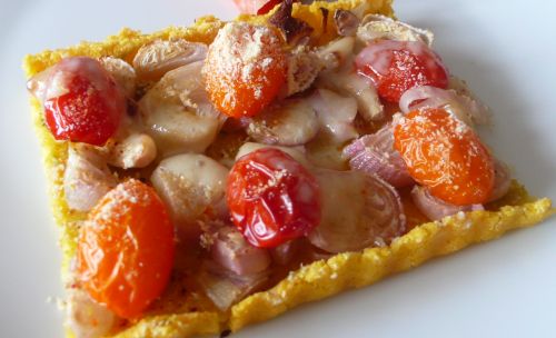 tarte-polenta-echalote3 Tarte polenta aux échalotes et petites tomates cerises aromatisées à la moutarde destragon