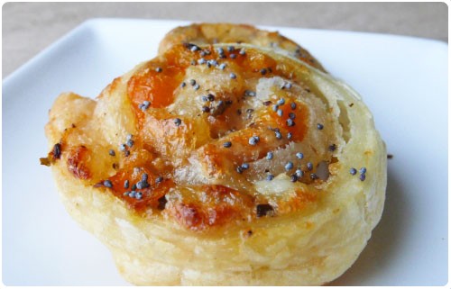 roule-mozza-poivron-pavot2 Roulés feuilletés à la mozza/poivron confit et pavot