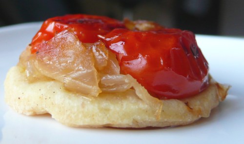 tatin-oignon-tomate Mini-tatin de tomates cerises et oignon
