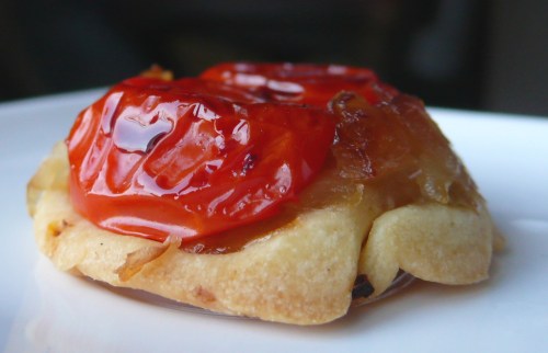 tatin-oignon-tomate3 Mini-tatin de tomates cerises et oignon