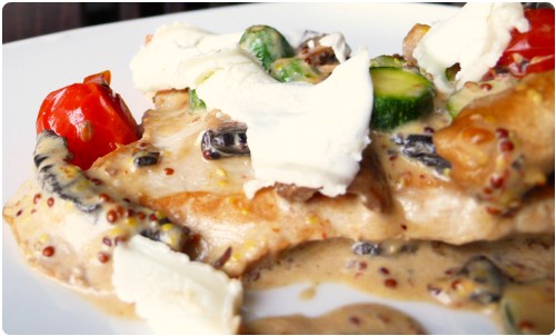 escalope-dinde-legumes Escalope de dinde à la moutarde à lancienne et petits légumes