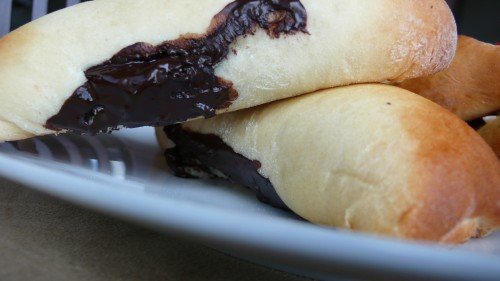 pain-chocolat Pains au lait et variations (pain au chocolat et oranais à la fraise)