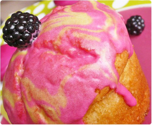 girlymuffin1 Girly Muffin à la mûre et coeur de lime curd