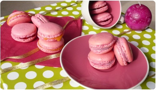 macaron-rose2 Trilogie de macarons : glacés mûres / framboises, lime curd ou confiture de framboise