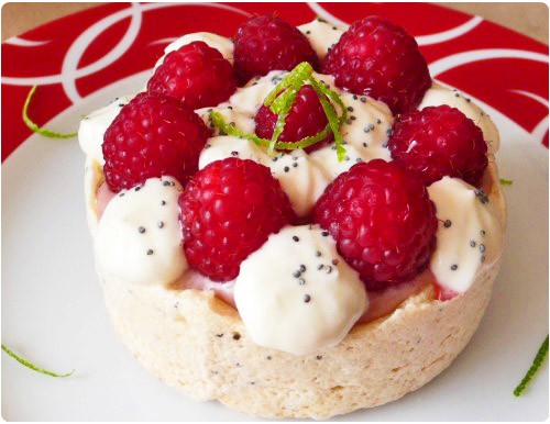 pavlova-strawberry-framboise2 Pavlova au strawberry curd, framboises et chantilly citronnée