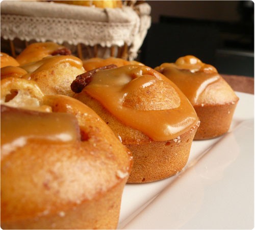 muffin-noisette-poire4 Mini muffins à la noisette, coeur poires & pralinoise